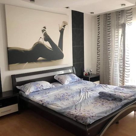 Apartament Apartament Râmnicu Vâlcea Zewnętrze zdjęcie